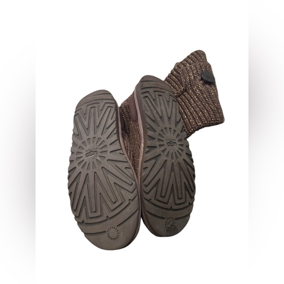 UGG Australia Brown Classic Cardy Sweater Knit Triple Button Tall Boots Size 9 - Picture 9 of 9